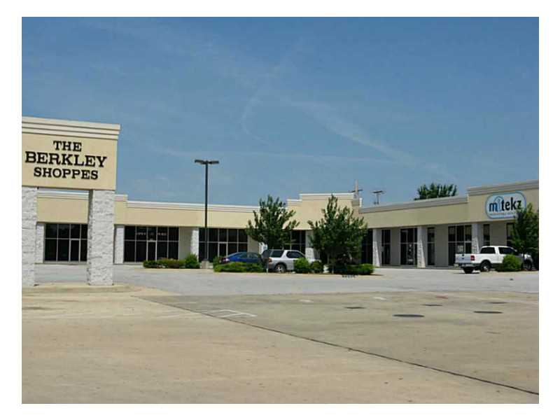 10800 Sq Ft Prime Commercial Retail Space. 100% Occupied with Leases in place. Extensive Buildout already performed. Awesome location with high visibility and traffic counts.