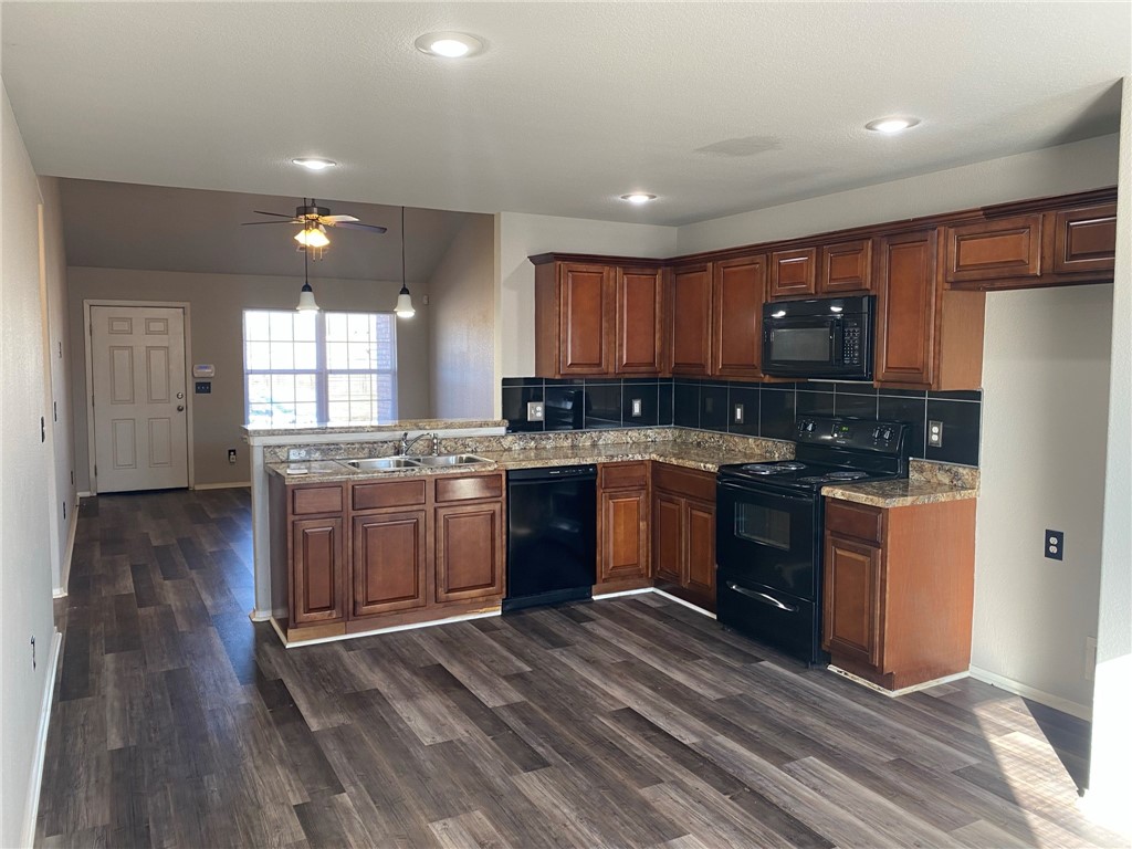 Quarry Trace Addition Phase II - Residential Lease