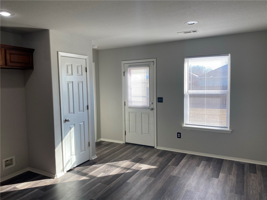 Quarry Trace Addition Phase II - Residential Lease