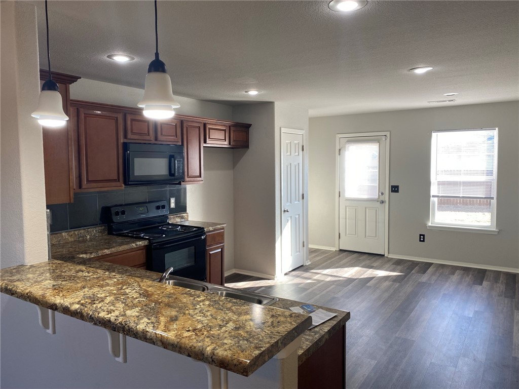 Quarry Trace Addition Phase II - Residential Lease
