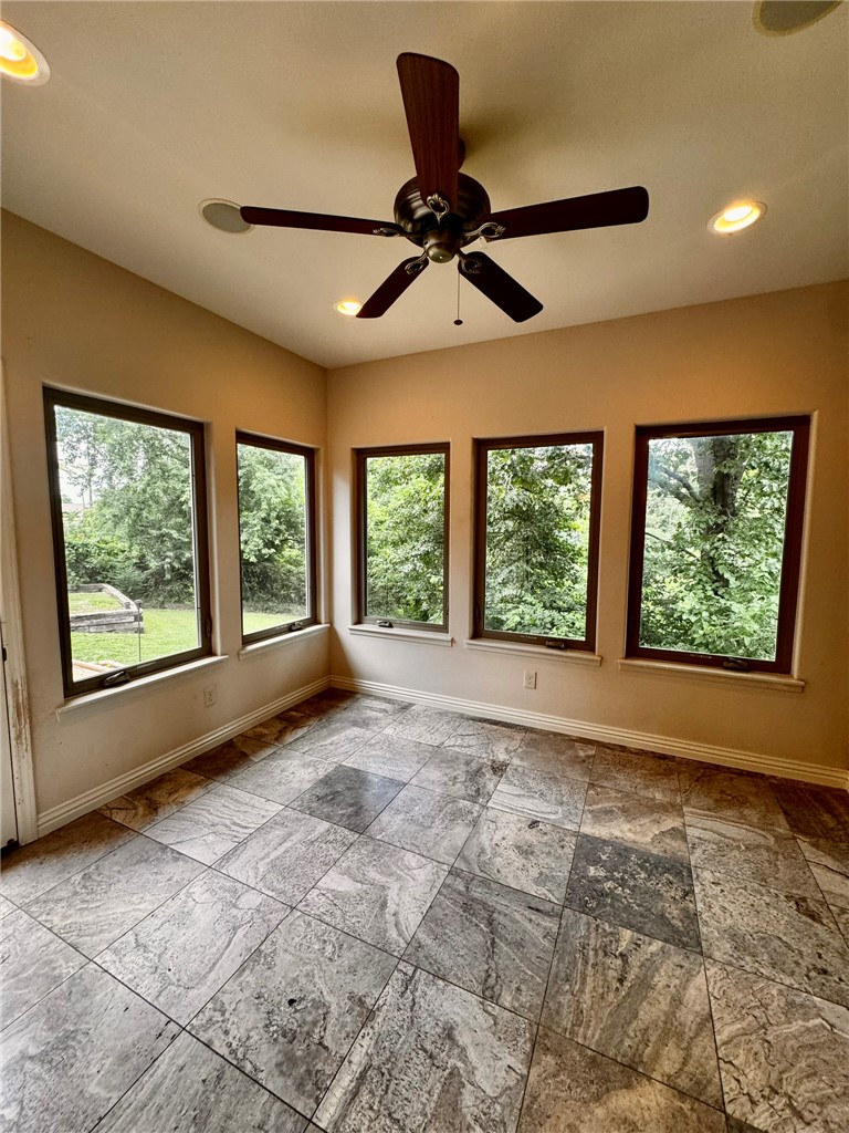 Lakeview Add Rogers - Residential Lease