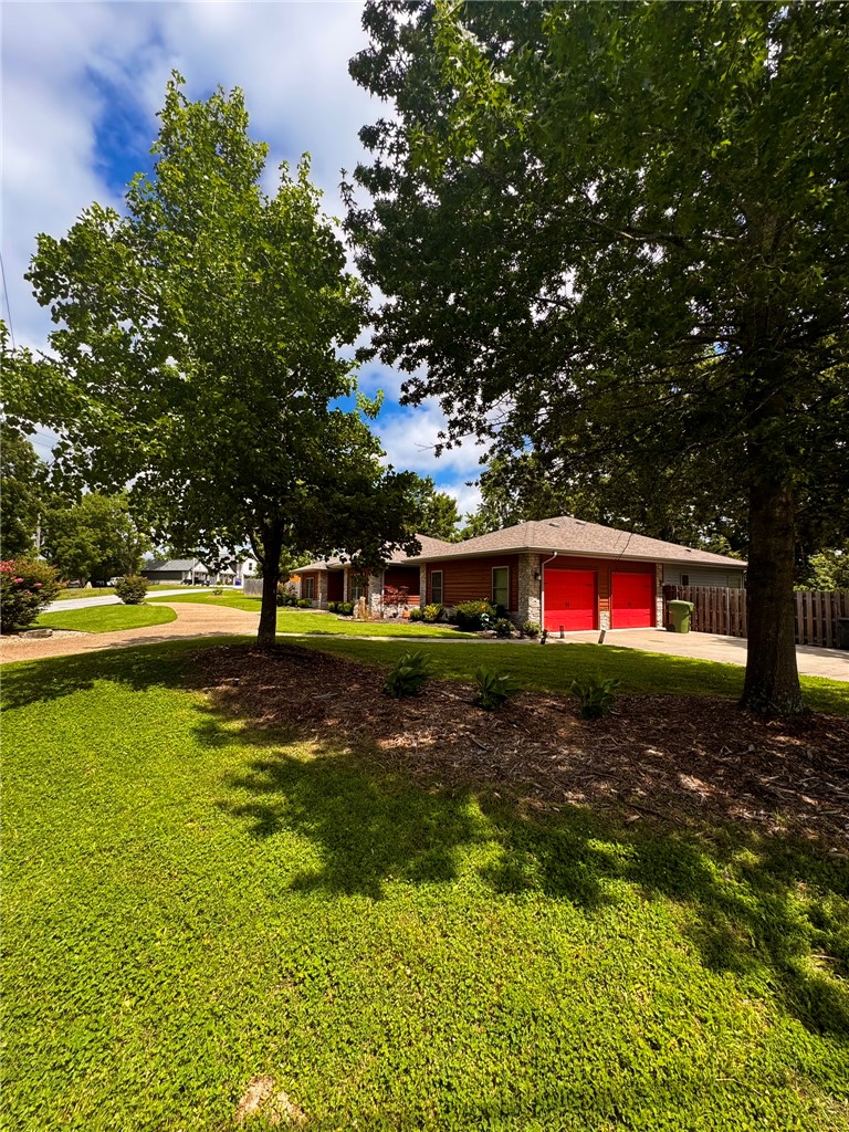 Lakeview Add Rogers - Residential Lease