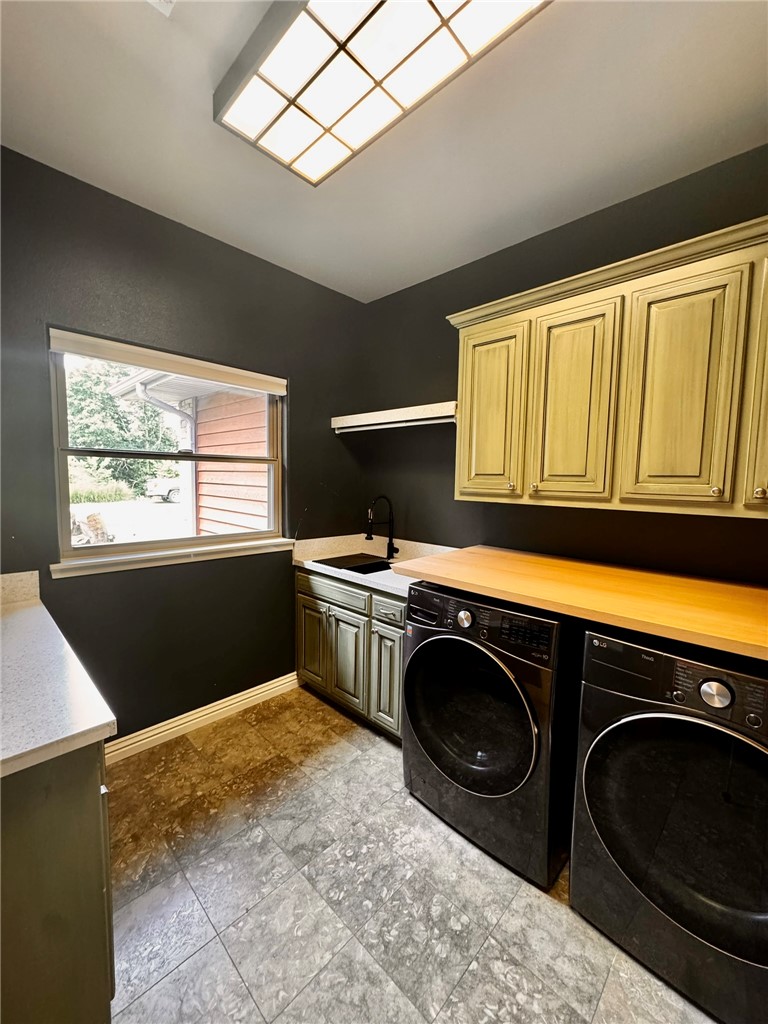 Lakeview Add Rogers - Residential Lease