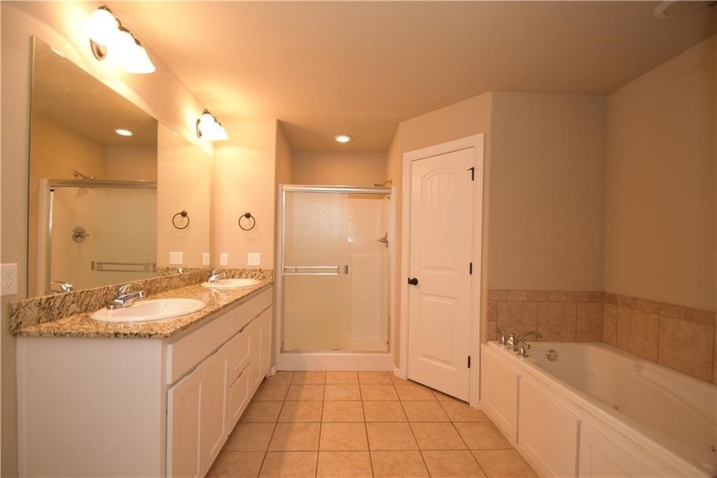 Kerelaw Castle Bentonville - Residential Lease