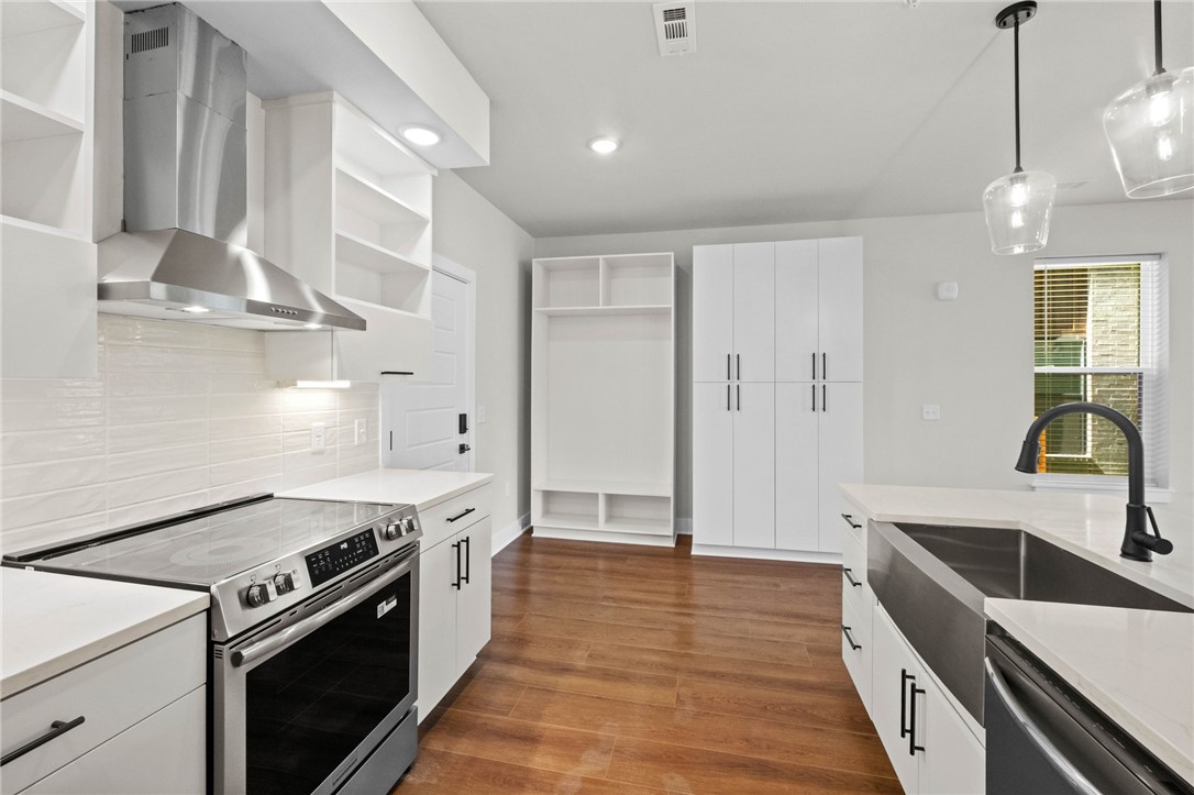 MEDLIN MEADOWS SUB PH 2-BENTONVILLE - Residential