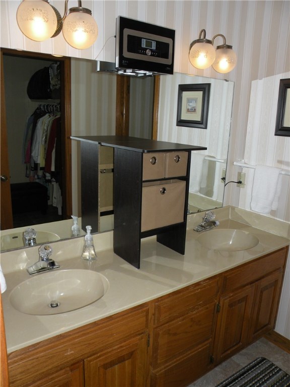 Unit 108 Holiday Island - Residential