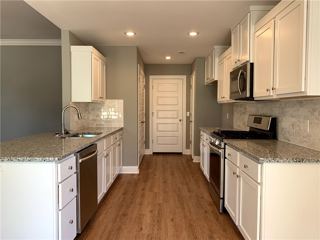 Saddle Brook - Residential Lease