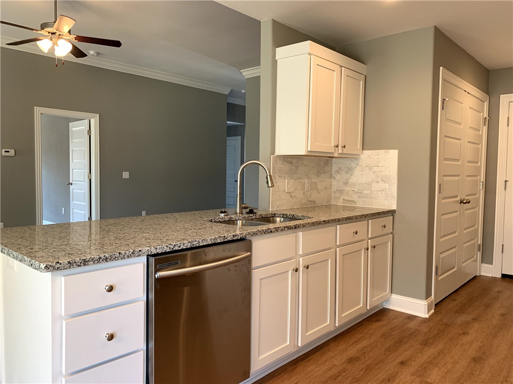Saddle Brook - Residential Lease