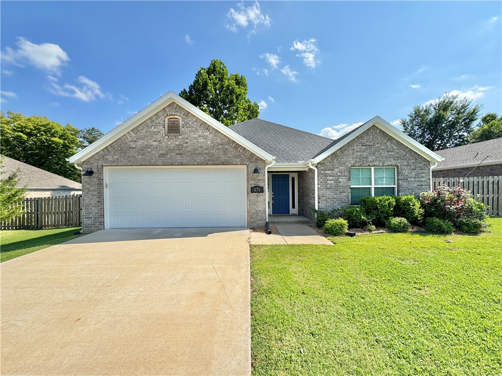 Beautiful 3 bed, 2 bath home in Farmington! Home features stunning wood look luxury vinyl floors, open floor plan, granite counter tops, upgraded Samsung stainless steel appliances, low e windows, covered back porch and so much more!