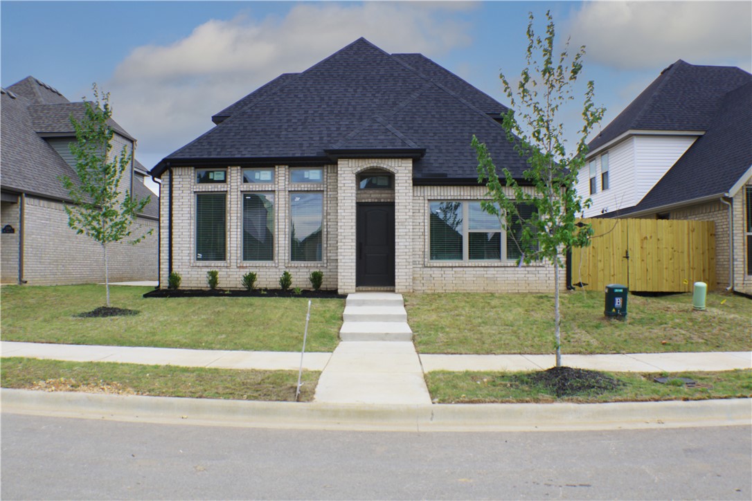 This home is based on the Silverwood plan.
Welcome to this charming and functional home featuring 3 spacious bedrooms and 2.5 bathrooms. The primary suite offers a walk-in shower and generous storage, while the 2 upstairs bedrooms share a full bath-perfect for family living. Enjoy a bright, open living room that flows into a stylish dining area and a modern kitchen with ample counter space, a pantry, and nearby laundry room for added convenience. With its thoughtful layout and modern amenities, this home is perfect for comfortable everyday living and special gatherings.
SOUTH FACING LOT
