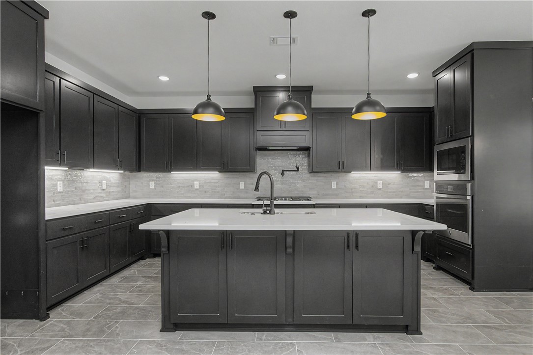 Oak Brook Sub Ph 1 Siloam Spgs - Residential