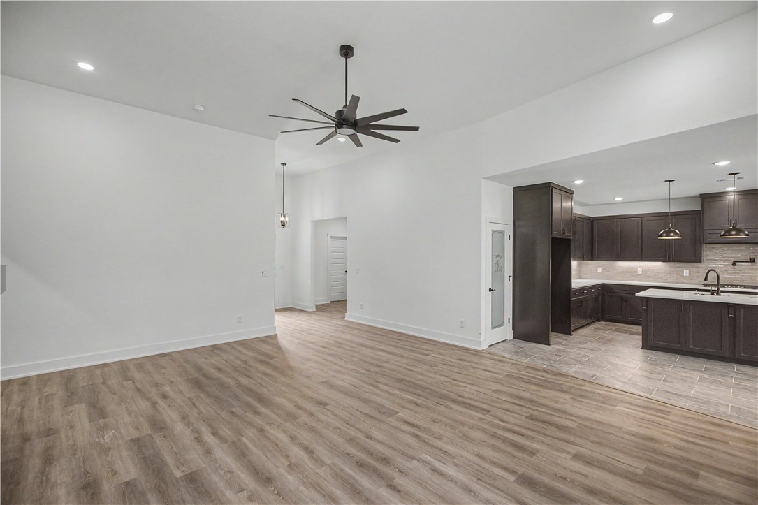 Oak Brook Sub Ph 1 Siloam Spgs - Residential