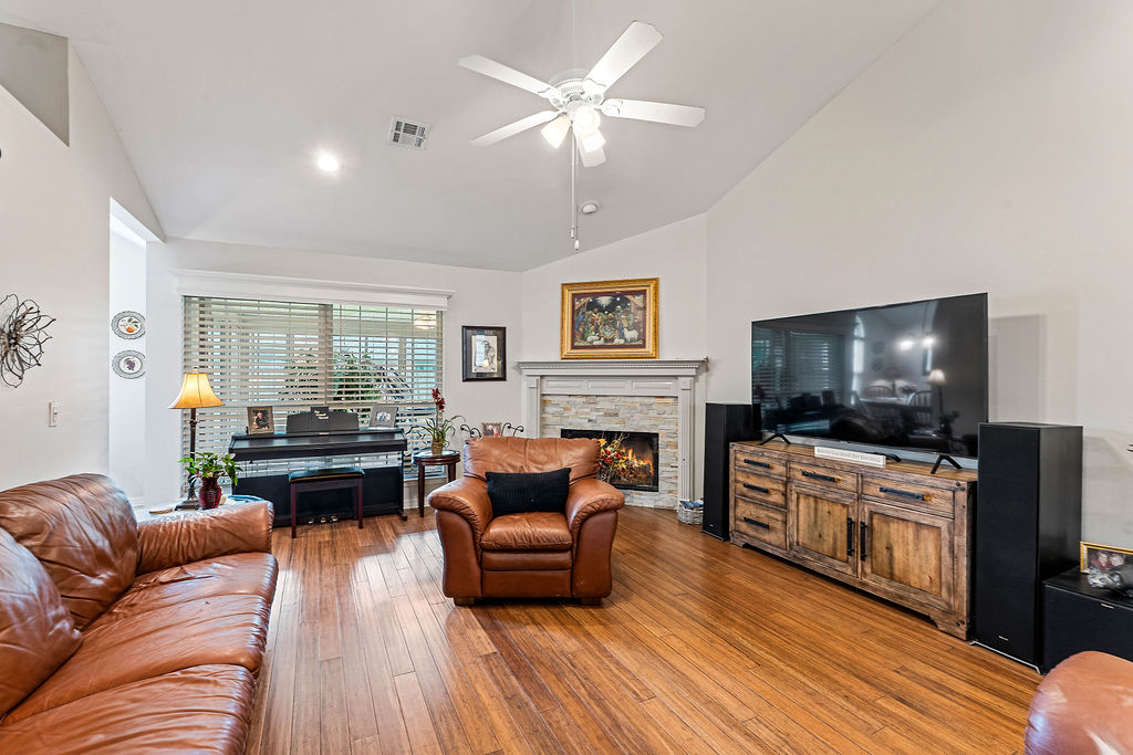 Center Point Park Unit Iii Lowell - Residential