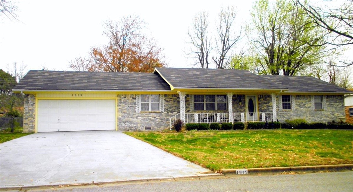 Wow! Absolutely too cute! Seeing is believing! 2 eating areas, raised ceilings, 3 ovens, huge kitchen, whirlpool & separate shower. New dishwasher 2014. Quiet neighborhood. Cul-de-sac street, new roof 2016, gas log fireplace, mature trees, all brick, built ins, antique stove & claw foot tub, coffee bar in kitchen with sink and plumbing.  Drapes do not convey.