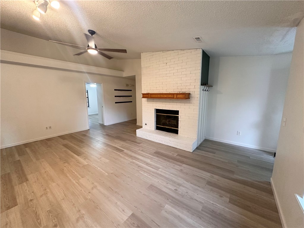 Great Bentonville location not far from downtown, New home office, Bentonville schools, and easy access to I-49. This 3 bedroom, 2 bath home features large rooms, vaulted ceilings, screened in porch, large corner lot, and all in an established neighborhood just down from so much Bentonville has to offer. Some updates and remodeled items include: Roof replaced 2021, New light fixtures in Living room, New toilets, fresh new paint throughout bedrooms, new fans in primary suite and living room, soft close drawers in kitchen. Home is in a non mandatory flood insurance area.