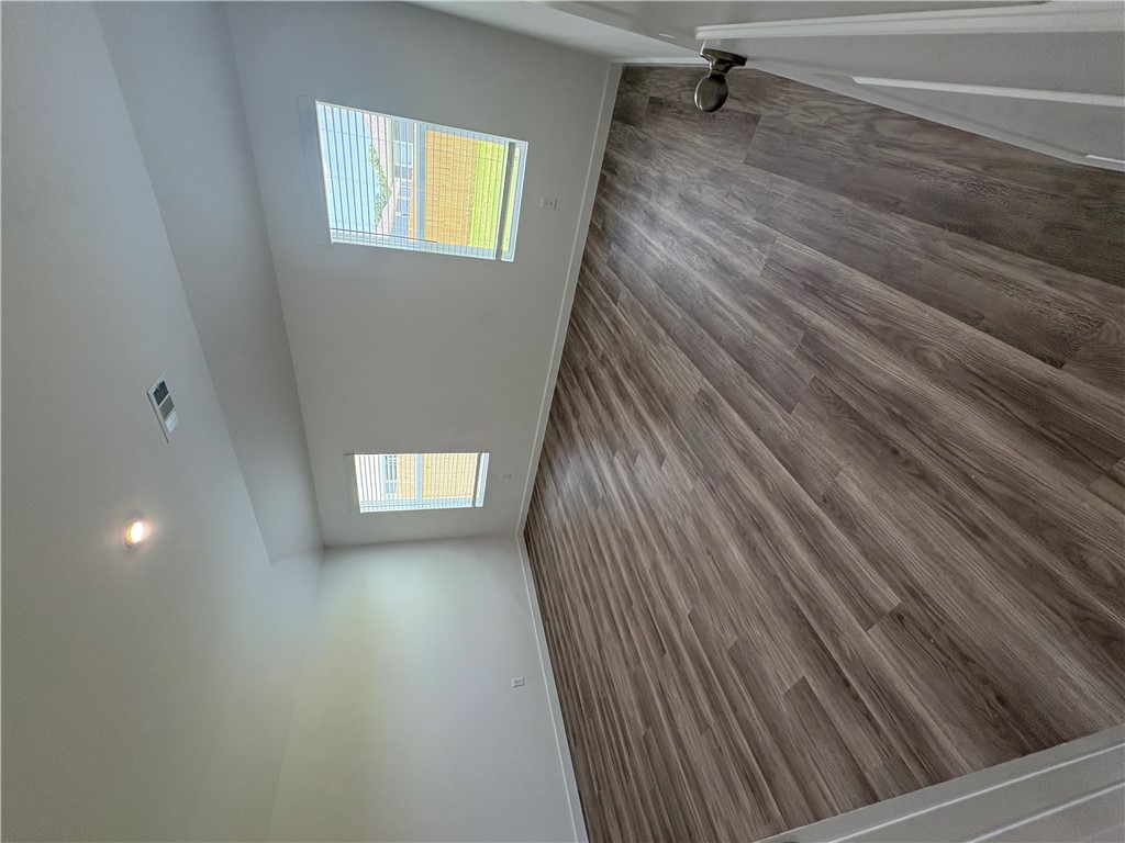 Applewood Estates - Residential Lease