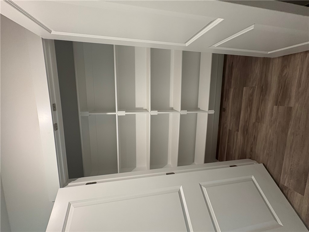 Applewood Estates - Residential Lease