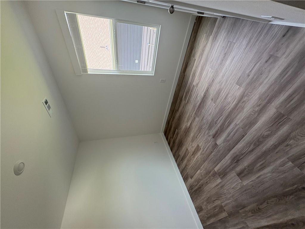 Applewood Estates - Residential Lease