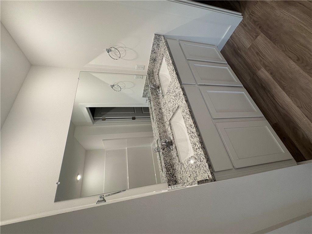 Applewood Estates - Residential Lease