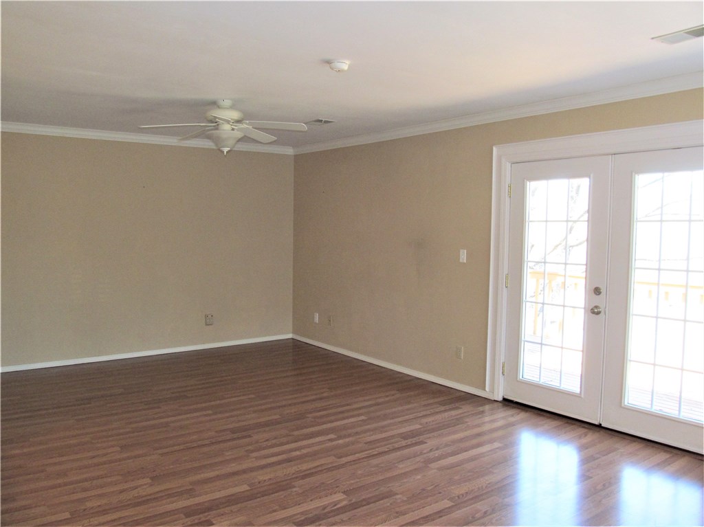 Unit 6 Holiday Island - Residential