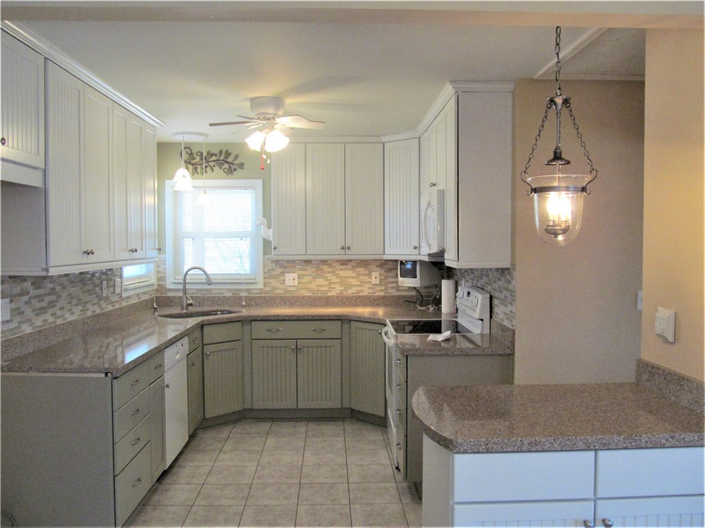 Unit 6 Holiday Island - Residential