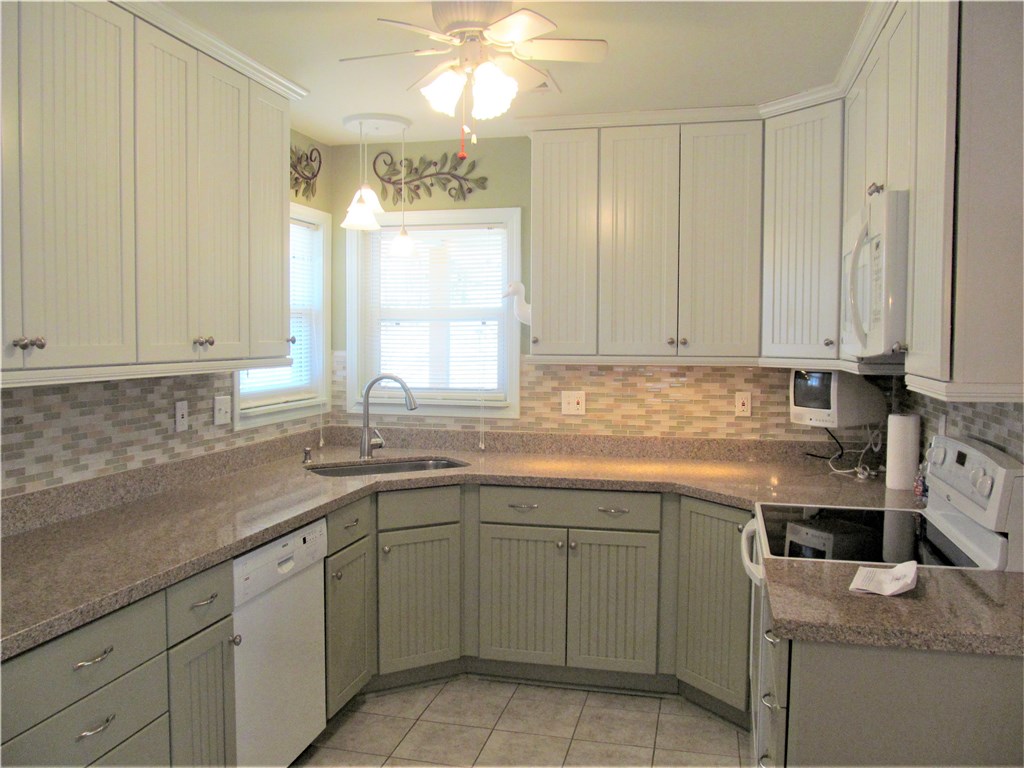 Unit 6 Holiday Island - Residential