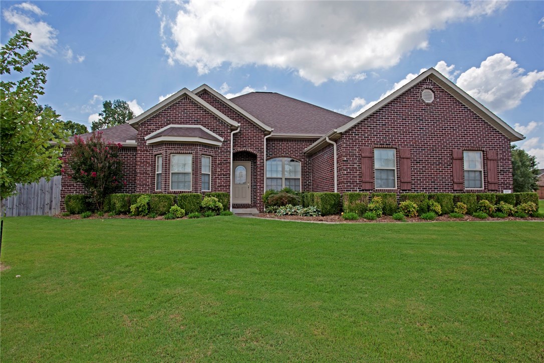 Very well kept house in a great centrally located neighborhood. Large corner lot with a fenced in backyard, storage shed and extended patio area for entertaining. 2270 sq ft home with fantastic layout, crown molding, beautiful archways, and large rooms. Formal dining room with hardwood floors, study with french doors and living room with gas fireplace. Kitchen has granite tile counters, veggie sink, tons of counter space, eat-in kitchen, and pantry. Master bedroom with access to the patio and gas fireplace. Master bathroom has two sinks, jetted tub, walk-in shower and walk-in closet.
