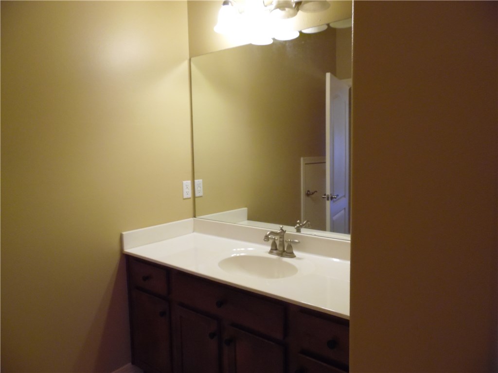 Homes At Oakmont Horizontal Prop Rogers - Residential Lease