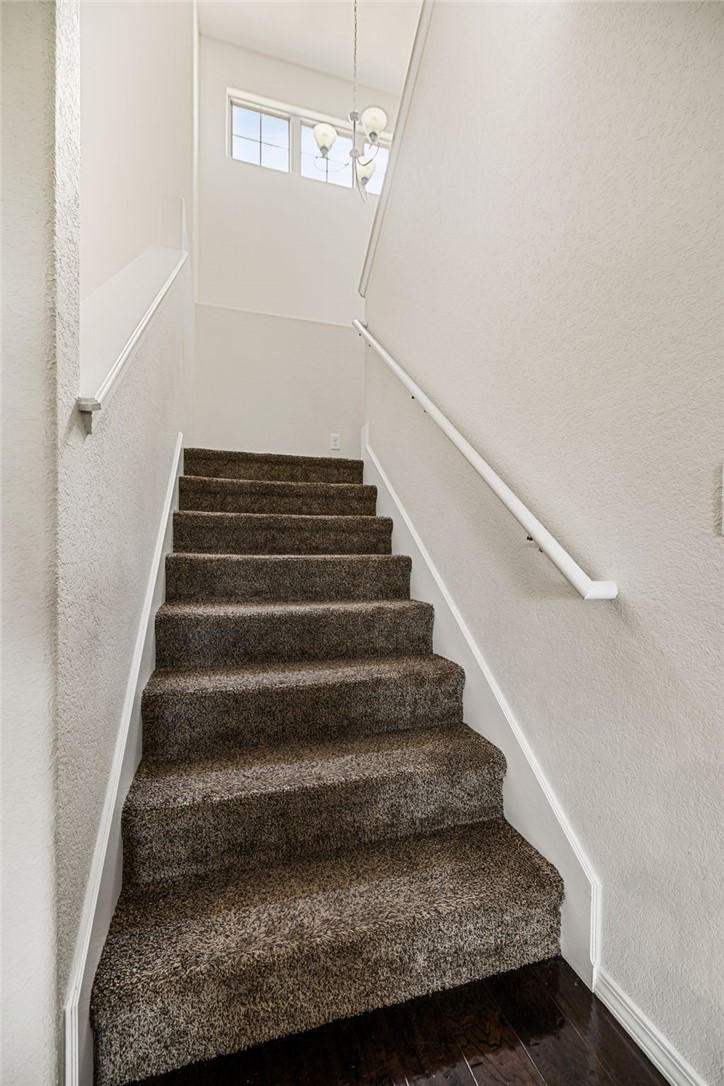 Edinburgh Sub Lowell - Residential