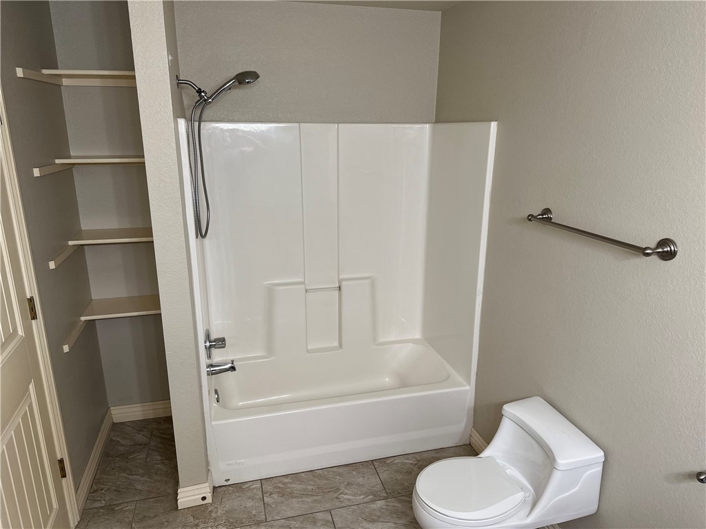 Wood Ave Condo Hpr - Residential