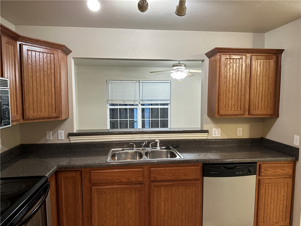 Wood Ave Condo Hpr - Residential