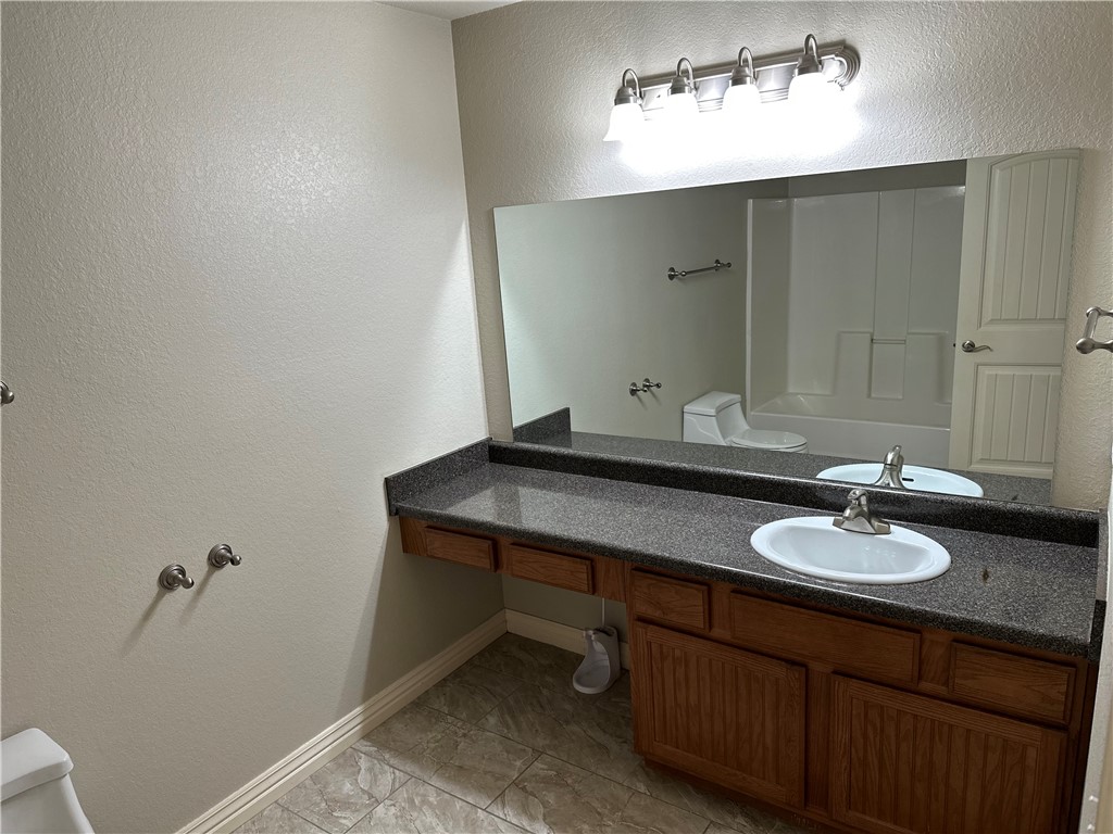 Wood Ave Condo Hpr - Residential