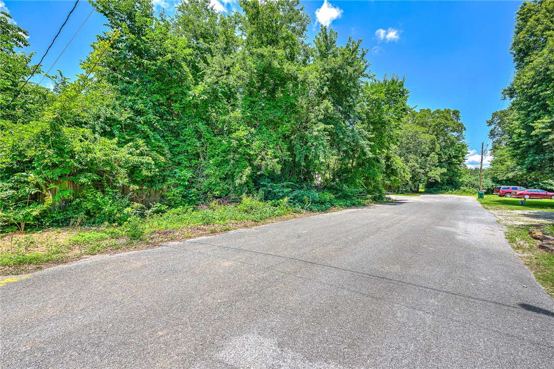 Springdale Outlots - Land