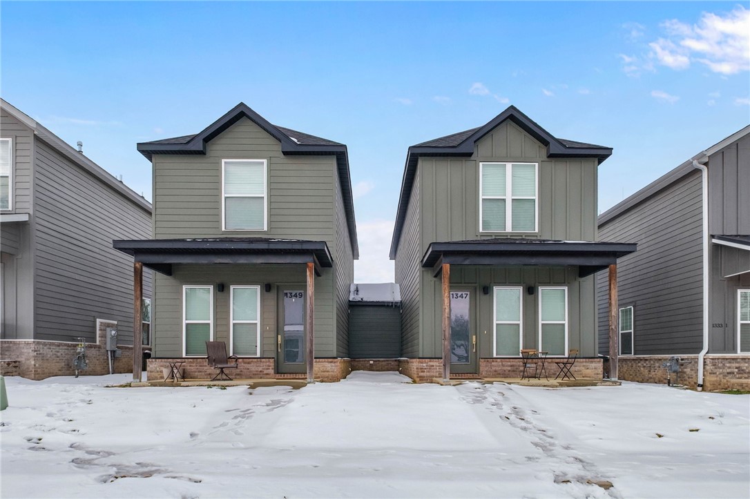 Prime opportunity to own well kept duplex in south Fayetteville just minutes from the University of Arkansas. Prime location, built in 2022, these units are just moments from the best restaurants, shopping, and trails the town has to offer. Each side has an open floor plan, modern kitchen, gas range, open shelving and pantry. The bedrooms have their own ensuite bathrooms with a half bath downstairs for guests.