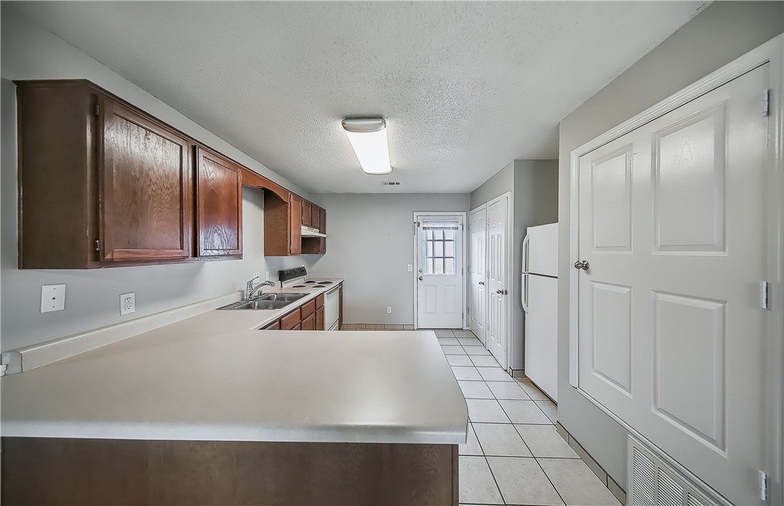 W A BURK'S ADD - Residential Lease