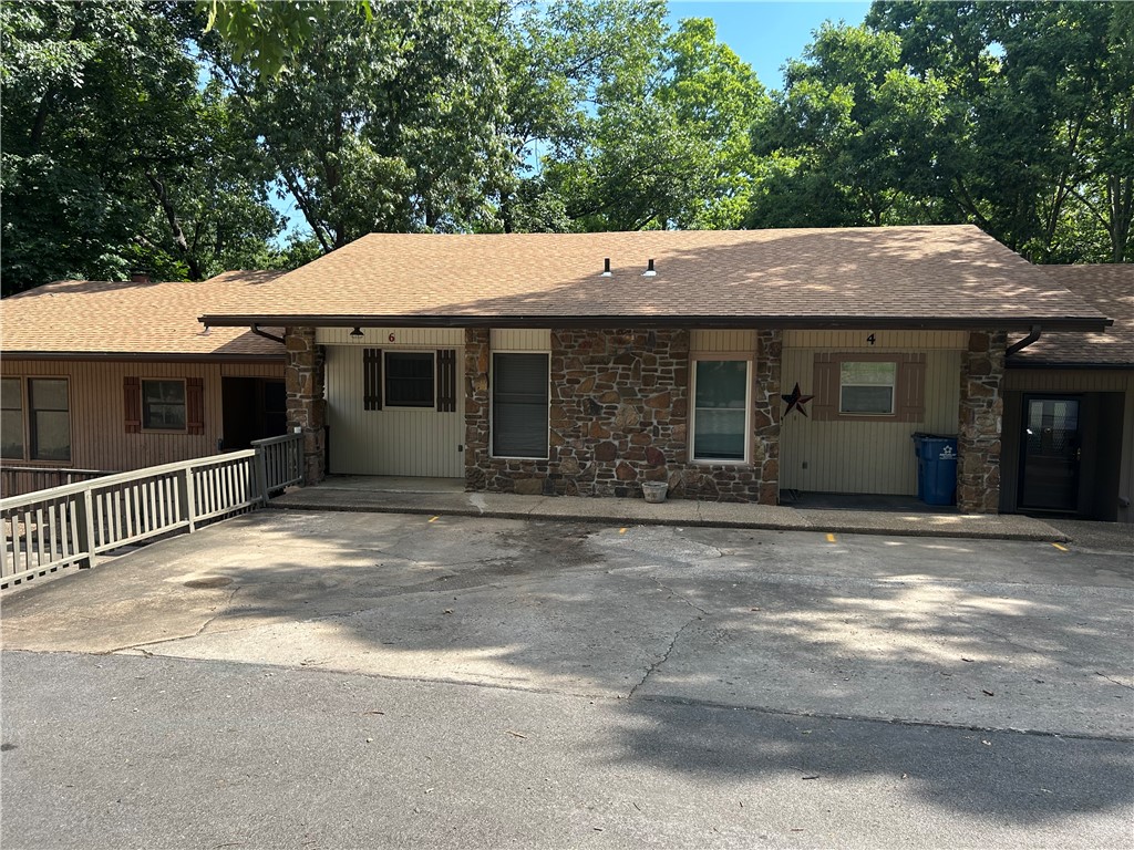 Kingsdale Courts Bvv - Residential Lease