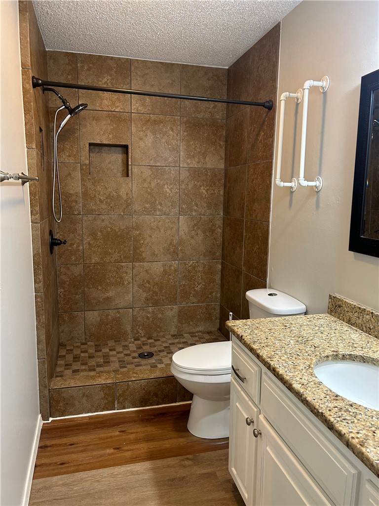 Kingsdale Courts Bvv - Residential Lease
