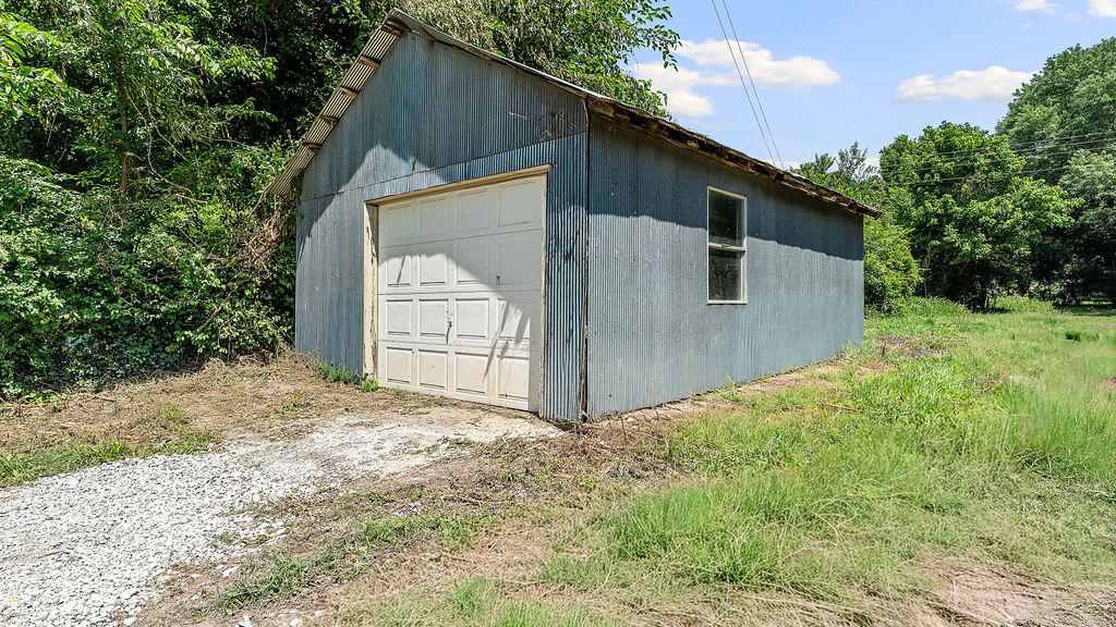 16-18-33-GENTRY - Residential