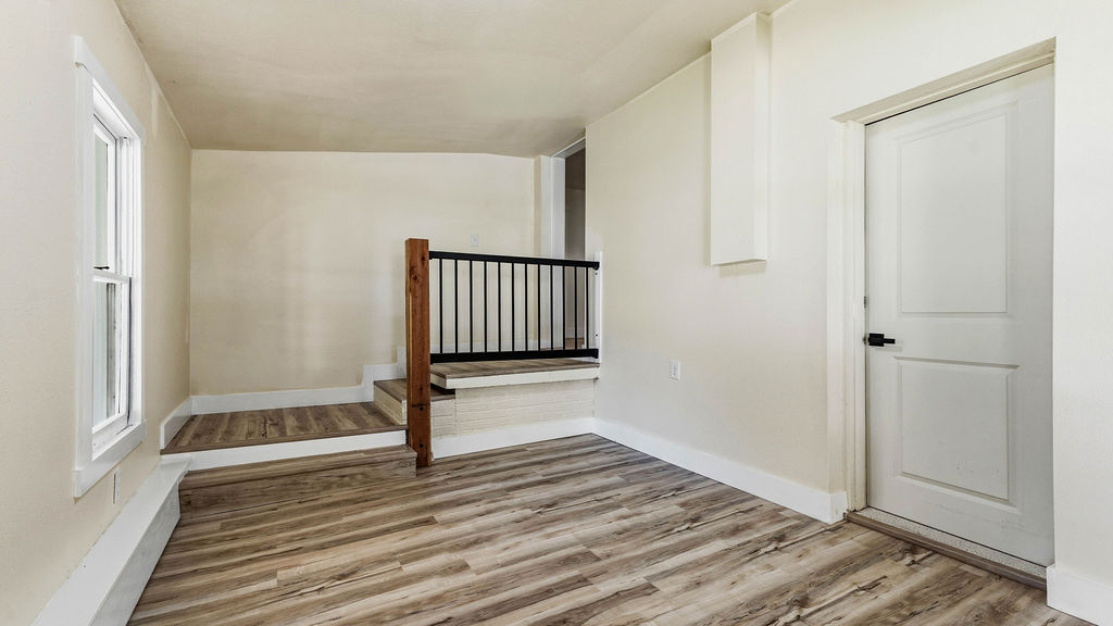 16-18-33-GENTRY - Residential