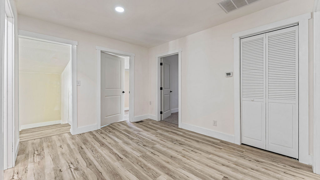 16-18-33-GENTRY - Residential