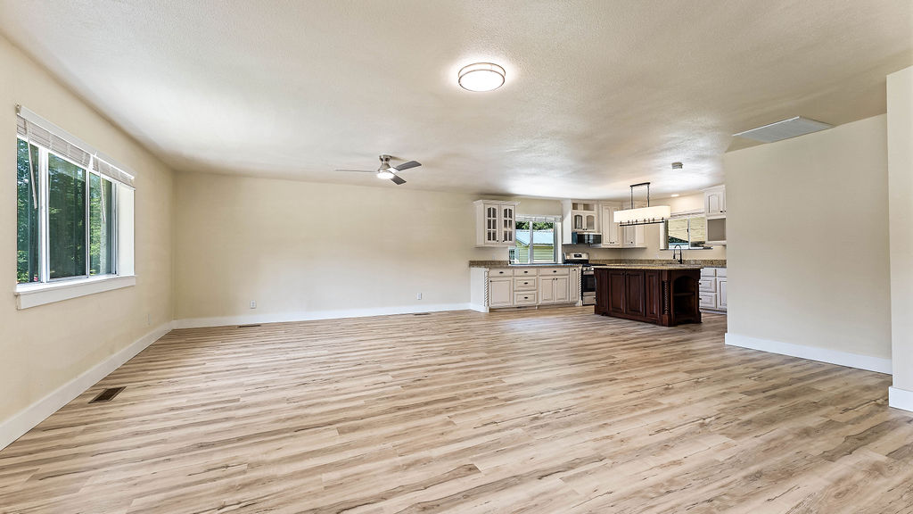 16-18-33-GENTRY - Residential
