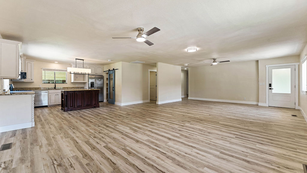 16-18-33-GENTRY - Residential