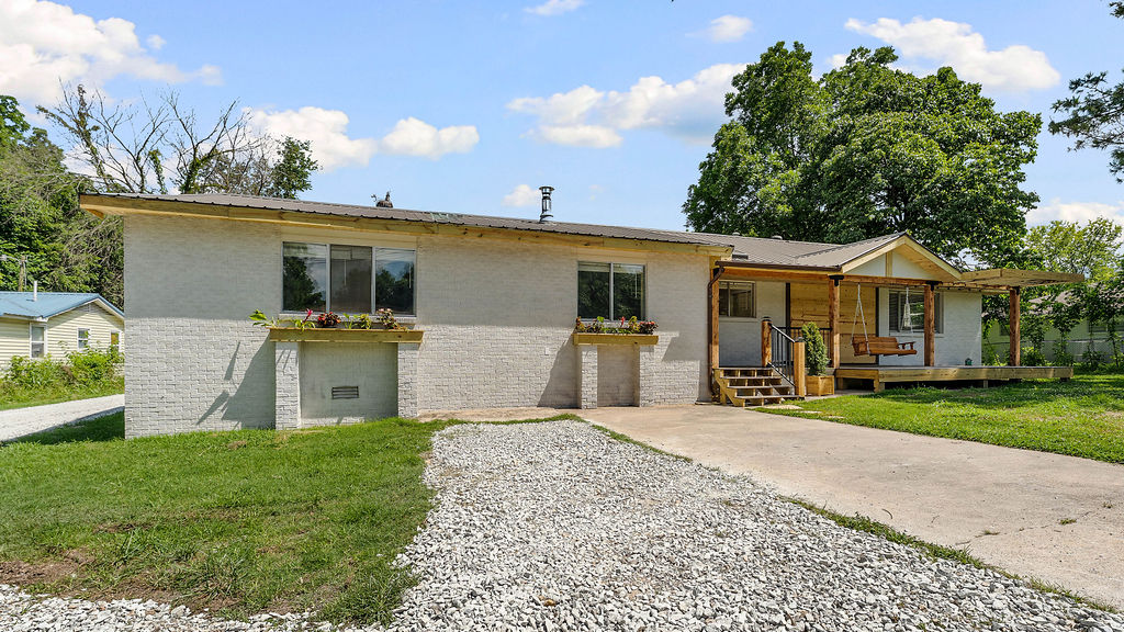 16-18-33-GENTRY - Residential