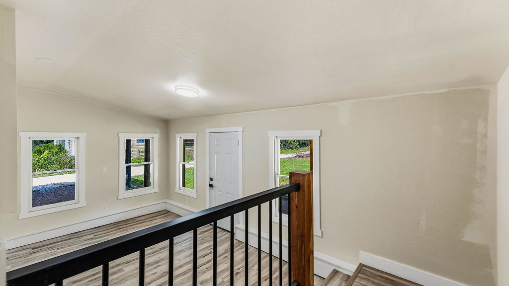 16-18-33-GENTRY - Residential