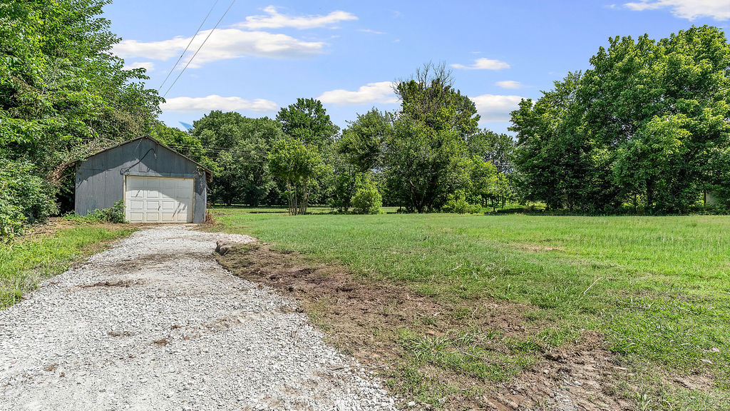 16-18-33-GENTRY - Residential