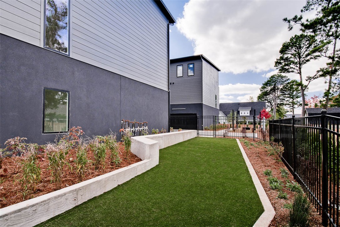 District 9/A - Residential Lease