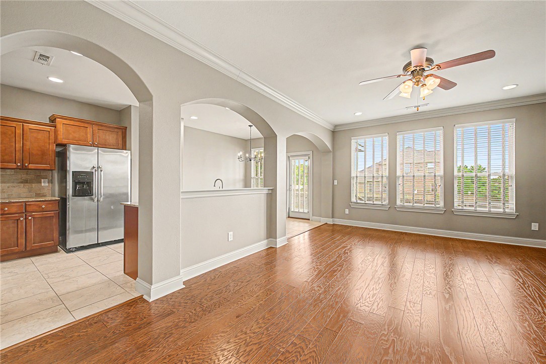 Hamptons, The Cave Spgs - Residential