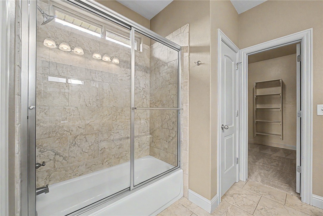 Hamptons, The Cave Spgs - Residential