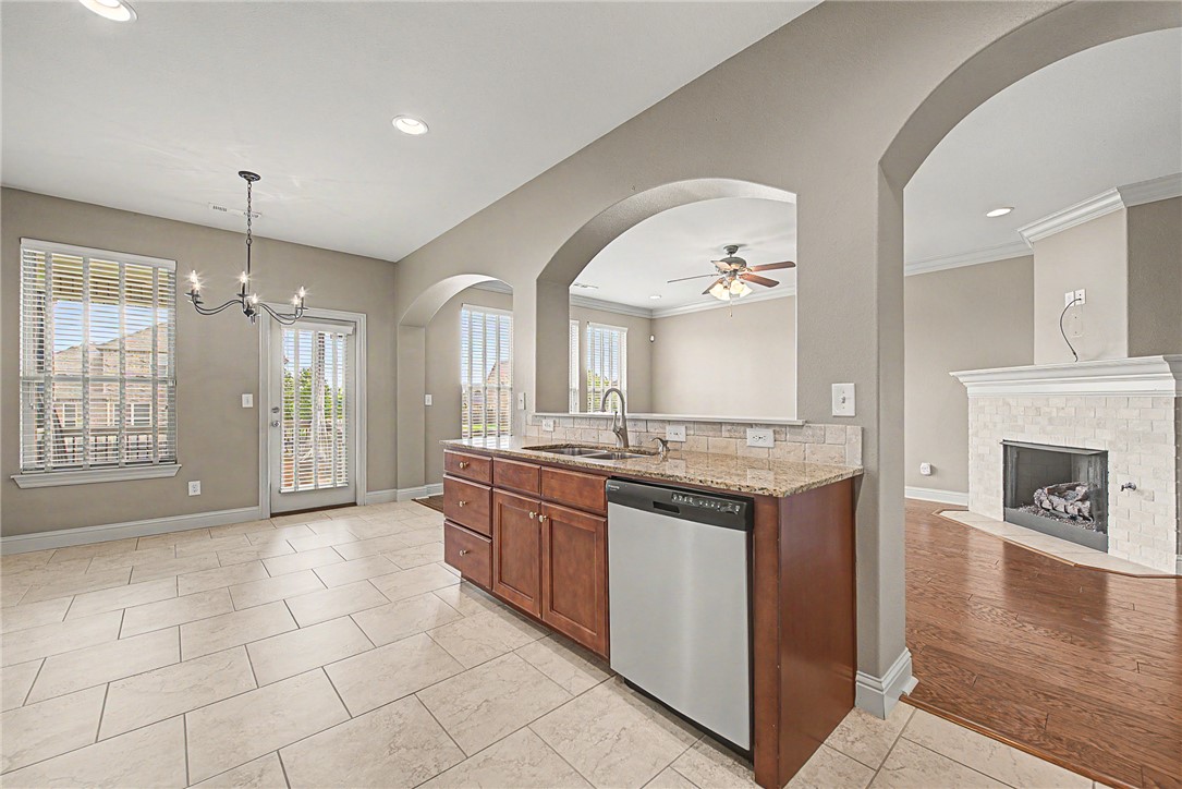 Hamptons, The Cave Spgs - Residential