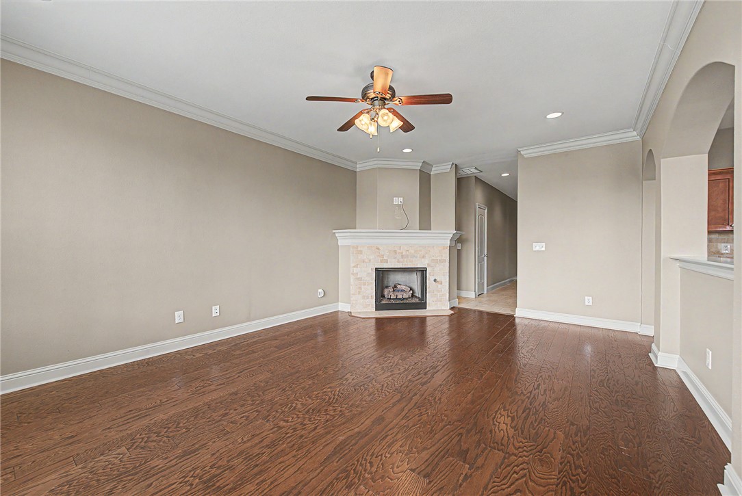 Hamptons, The Cave Spgs - Residential